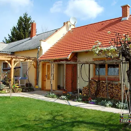 Apartamento Nohab Badacsonytördemic